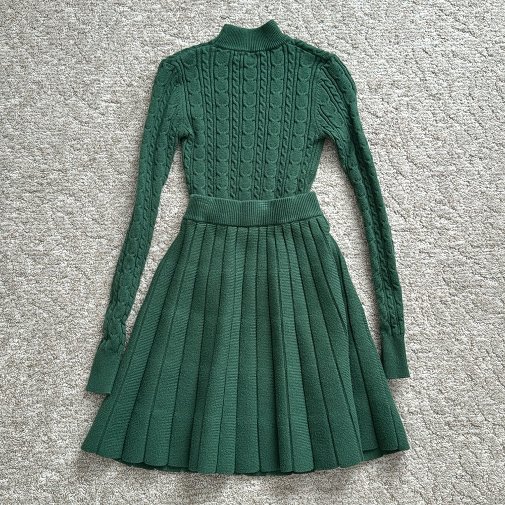 Two Piece Pleated Sweater Skirt Set